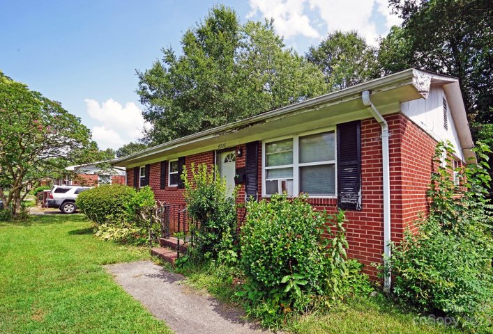 4308 Oak Forest Drive sold home in Oak Forest, Charlotte, NC