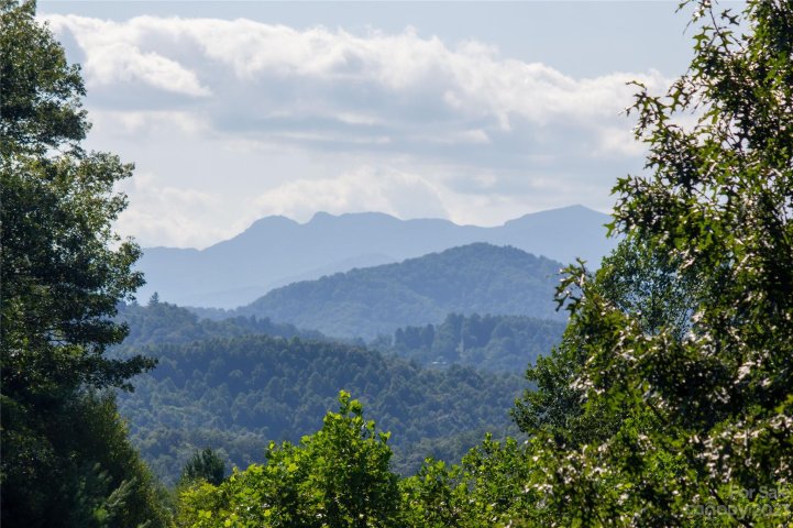 Lot 526 Timber Rock Drive active home in Timber Rock, Lenoir, NC