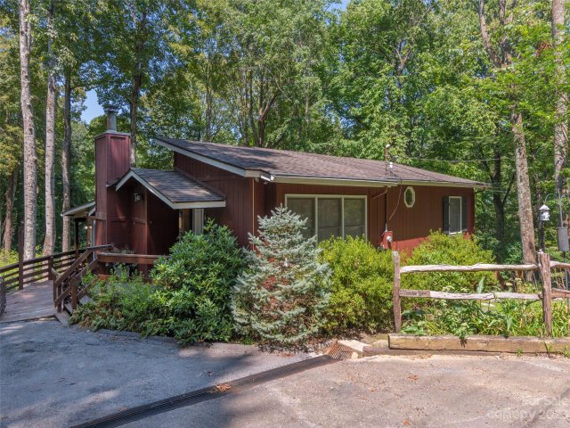 27 Candee Lane sold home in Hemlock Forest, Maggie Valley, NC