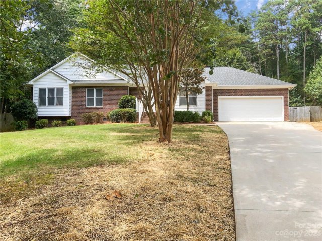 3973 Huntington Court sold home in Forest Hills, Denver, NC