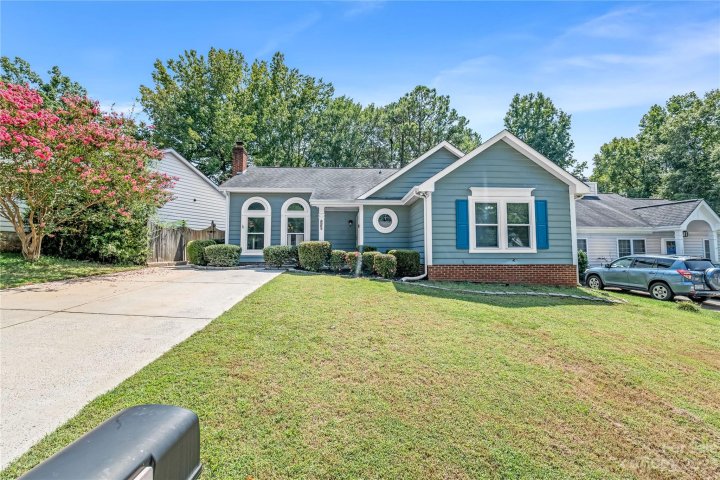 14218 Quartz Lane sold home in Woodside Village, Pineville, NC