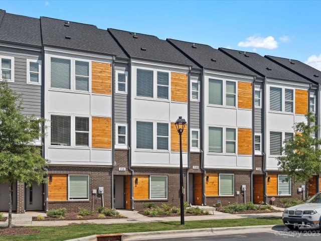 2131 Bryant Park Drive sold home in Bryant Park Terraces, Charlotte, NC