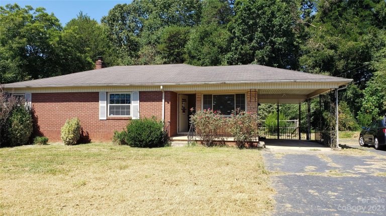 2841 20th Street sold home in Belle Meade, Hickory, NC