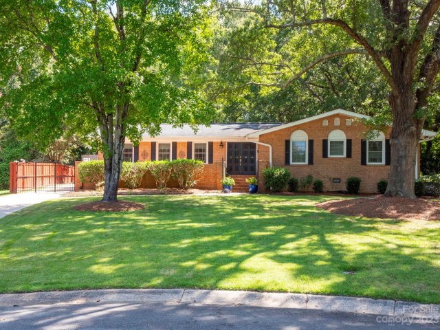 6035 Doncaster Drive sold home in Castleton Gardens, Charlotte, NC