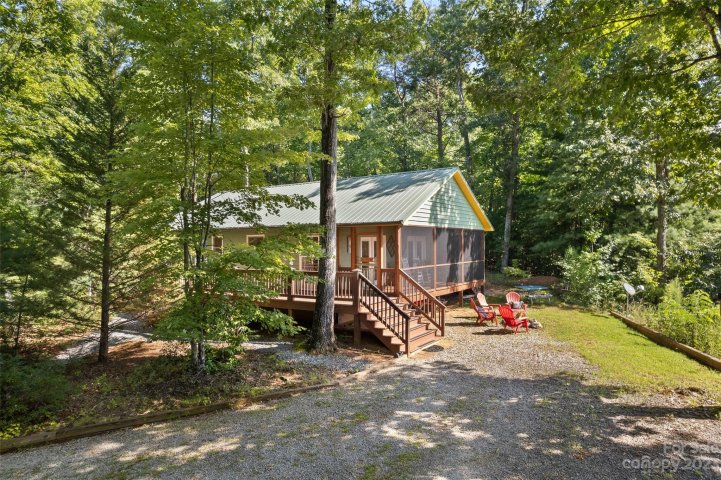 413 Wesley Lane 90 sold home in Piney Mountain, Saluda, NC