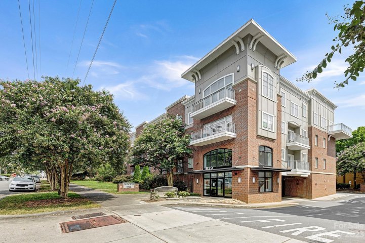 1829 Kenilworth Avenue 303 sold home in Dilworth Walk, Charlotte, NC