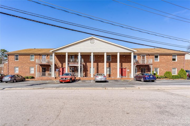 106 Briarcliff Drive sold home in Carriage House, Kannapolis, NC