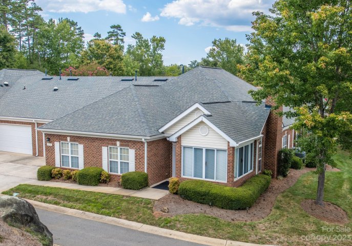 8734 Highland Glen Drive sold home in The Glen at Highland Creek, Charlotte, NC