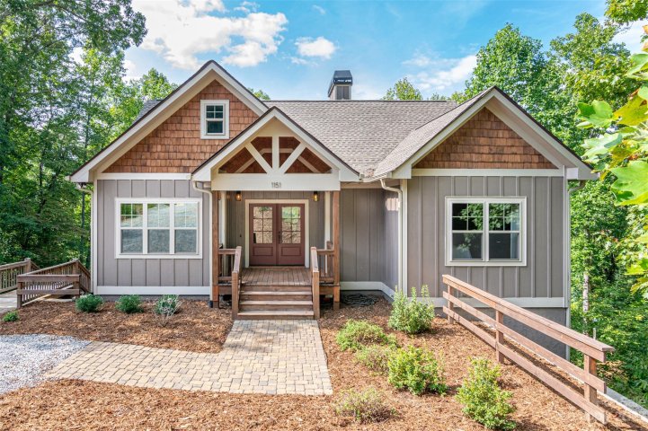 1151 Mountain Parkway sold home in Mountain Park at Lake Adger, Mill Spring, NC