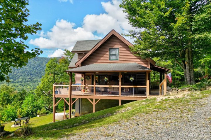 80 N Viewpoint Drive sold home in Linville Forest, Marion, NC