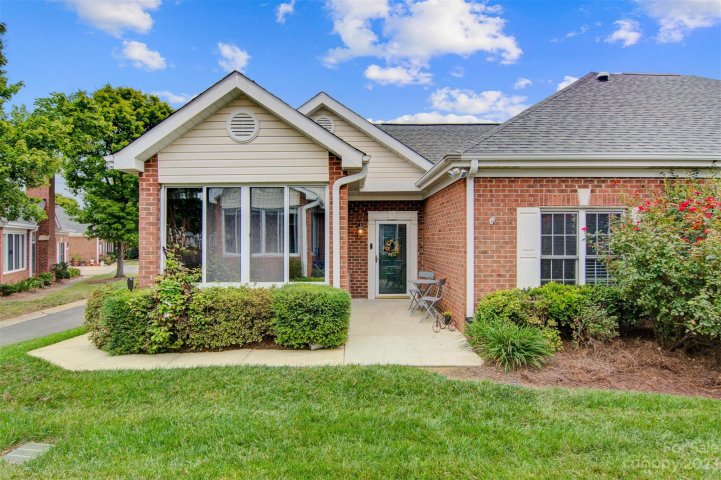8548 Highland Glen Drive sold home in The Glen at Highland Creek, Charlotte, NC