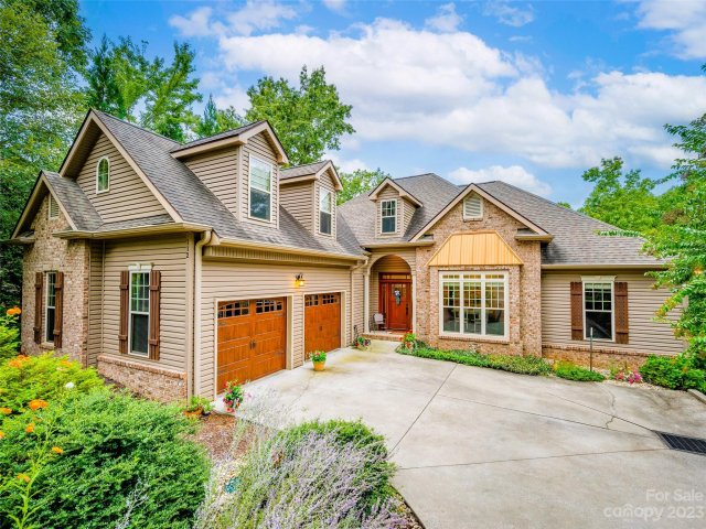 112 Whitesides Court sold home in Shumont Estates, Lake Lure, NC