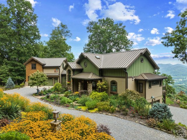 1045 Cobblestone Drive sold home in Pisgah View Estates, Waynesville, NC