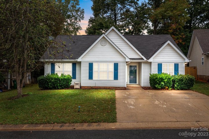 5906 Meadow Hill Drive sold home in Country Walk, Charlotte, NC