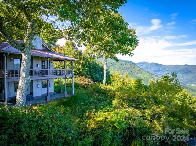 189 Chickadee Lane sold home in Upper Woodlands, Maggie Valley, NC
