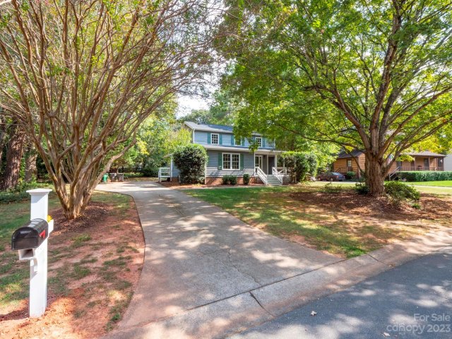 6721 Ironkettle Road sold home in Country Roads, Charlotte, NC