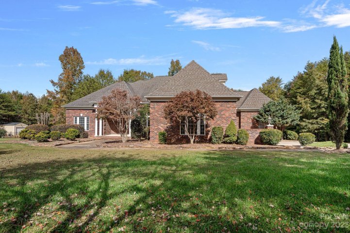 8629 Haydens Way sold home in Vanderburg Estates, Concord, NC