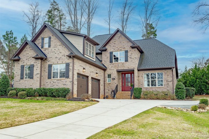4017 Halyard Drive sold home in Norman Pointe, Denver, NC