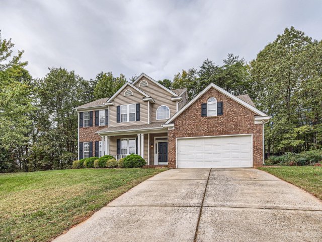 6805 Sweetfield Drive sold home in Mcginnis Village, Huntersville, NC