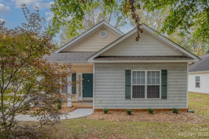 13514 Glencreek Lane sold home in Glenwyck, Huntersville, NC