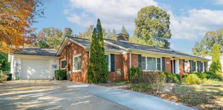 108 Oakwood Street sold home in Woodland Acres, Morganton, NC