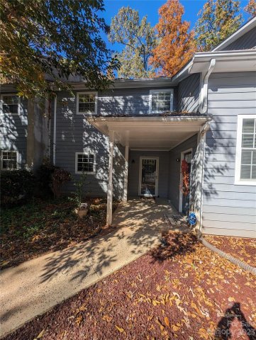 6008 Winged Elm Court sold home in Forest Ridge, Charlotte, NC