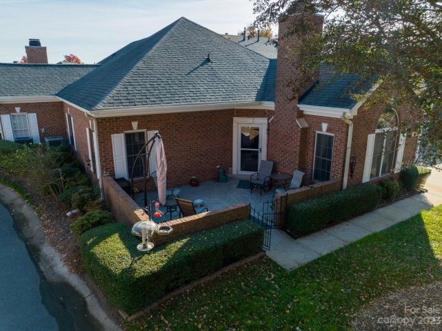 8328 Highland Glen Drive sold home in The Glen at Highland Creek, Charlotte, NC