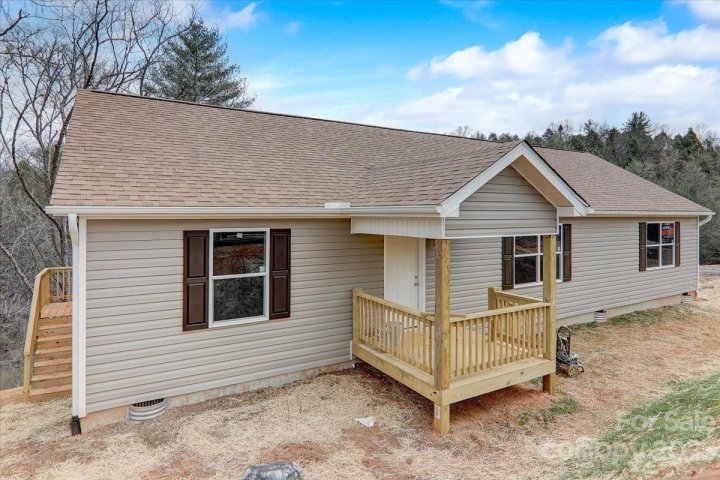 142 Indian Paintbrush Lane 53 sold home in Rolling Hills Of French Broad, Alexander, NC