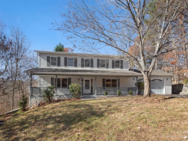 402 Canonero Drive sold home in Fairview Downs, Fairview, NC