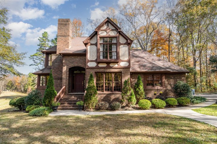 1682 Maple Ridge Road 135,38 sold home in Olde Williamsburg, Fort Mill, SC