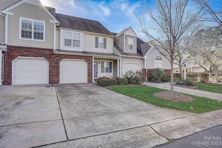 8204 Churchton Place sold home in Southgate Commons, Charlotte, NC
