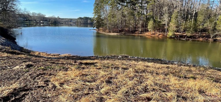 1207 Featherton Drive sold home in McLean Hunts Point, Belmont, NC