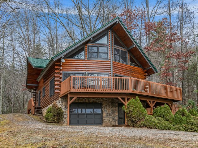366 Grand Oak Trail sold home in Twin Oaks Estate, Waynesville, NC