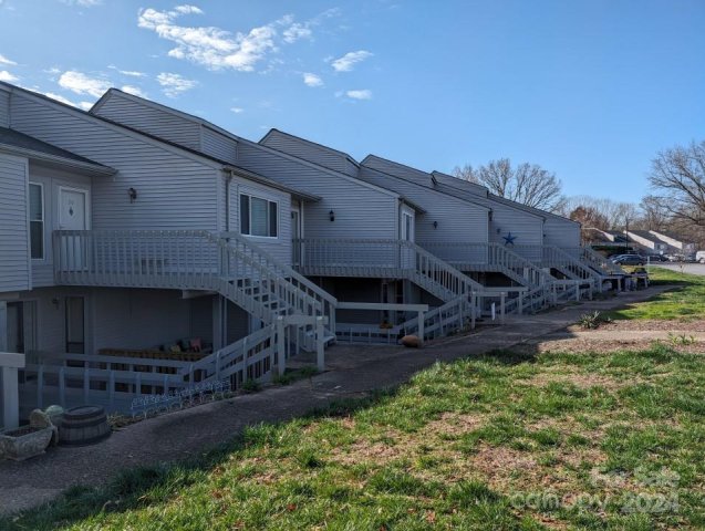 1050 21st Avenue 45 sold home in Quail Run, Hickory, NC