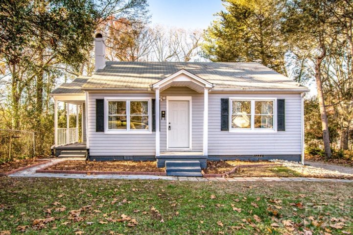 600 Salisbury Road sold home in Country Club Estates, Statesville, NC
