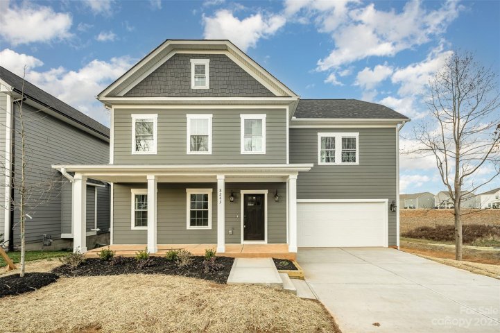 8243 Dumphries Drive sold home in The Oaks At Mcilwaine, Huntersville, NC