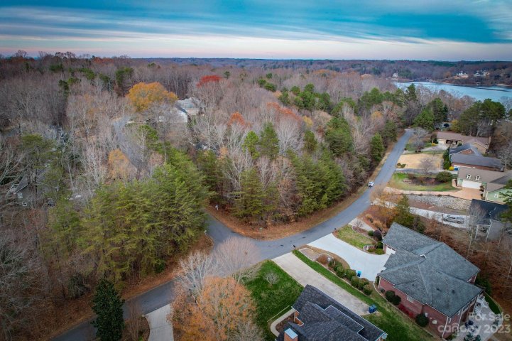 8424 Marina Lane 63 sold home in Lake Norman Woods, Catawba, NC