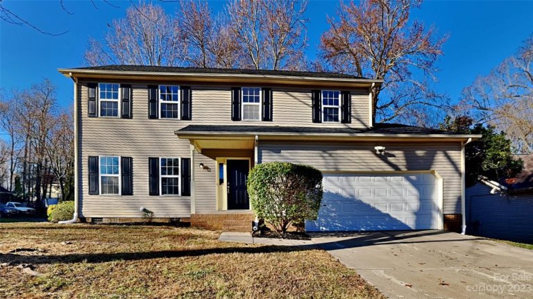6001 Acadian Woods Drive sold home in Mcalpine Woods, Charlotte, NC