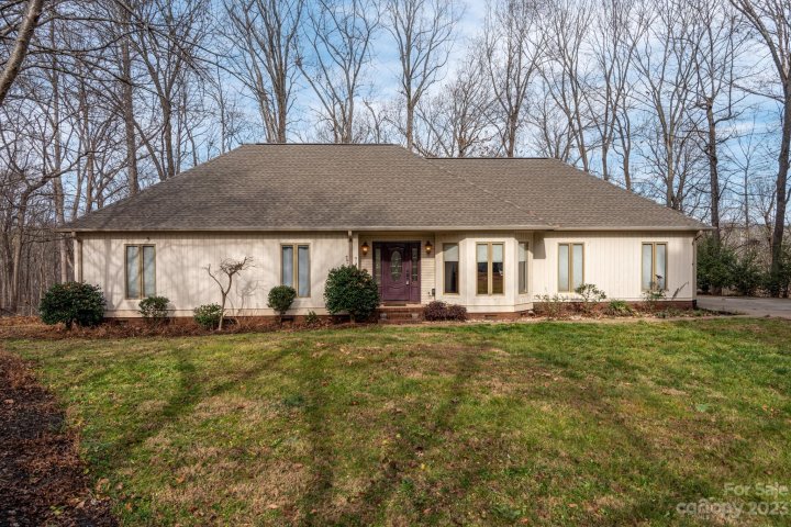 3990 Windrock Court sold home in Forest Hills, Denver, NC