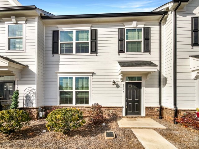 5084 Patton Drive sold home in Villages at Cramerton Mills, Gastonia, NC