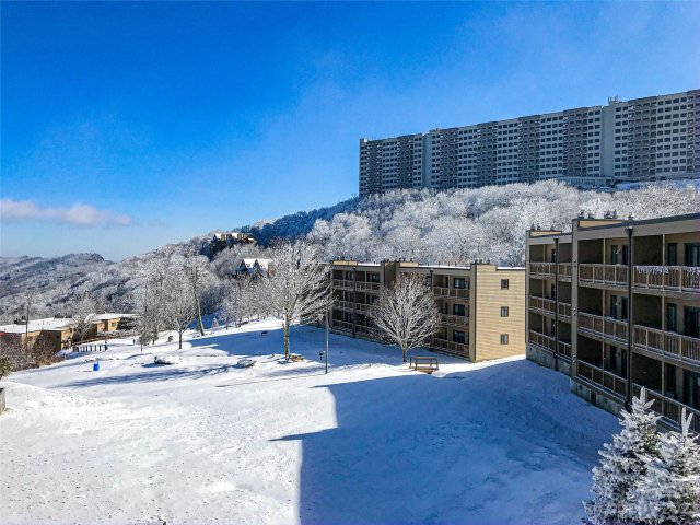 104 Sugar Ski Drive 425 sold home in Sugar Ski & Country Club, Sugar Mountain, NC