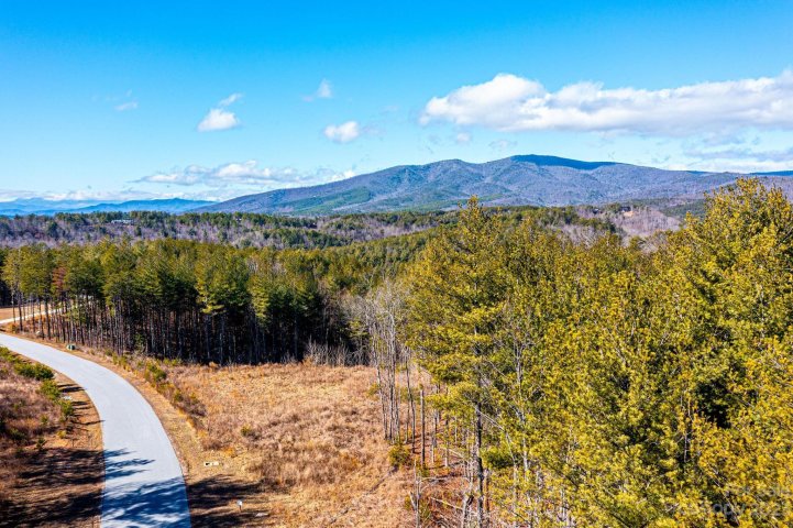 1214 Saylor Way sold home in The Enclave at Lake James, Nebo, NC