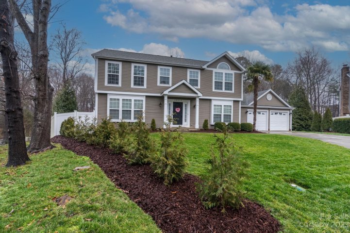 14513 Slate Court sold home in Woodside Falls, Pineville, NC