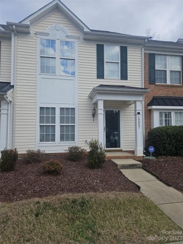 10887 Garden Oaks Lane sold home in Garden Oaks, Charlotte, NC