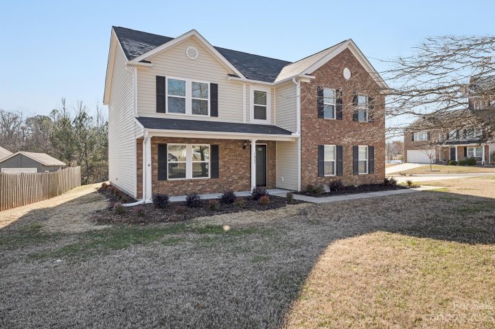 1063 Village Green Lane sold home in Village Green At Wellsbrook, Rock Hill, SC