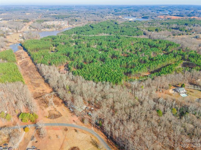 5048 Lineberger Loop Road sold home in Mundy Acres, Denver, NC