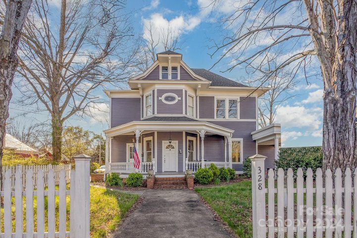 328 Davie Avenue sold home in Historic District, Statesville, NC