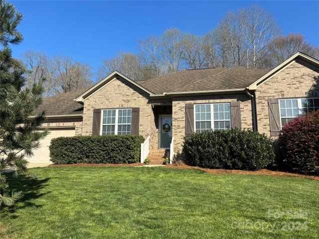 1039 Marguerite Drive sold home in Lauren Woods, Lowell, NC