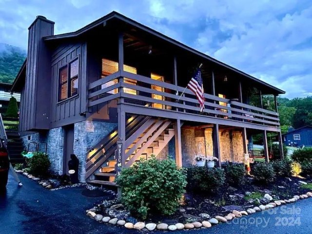 12 Boulder Lane sold home in Stoney Ridge, Maggie Valley, NC