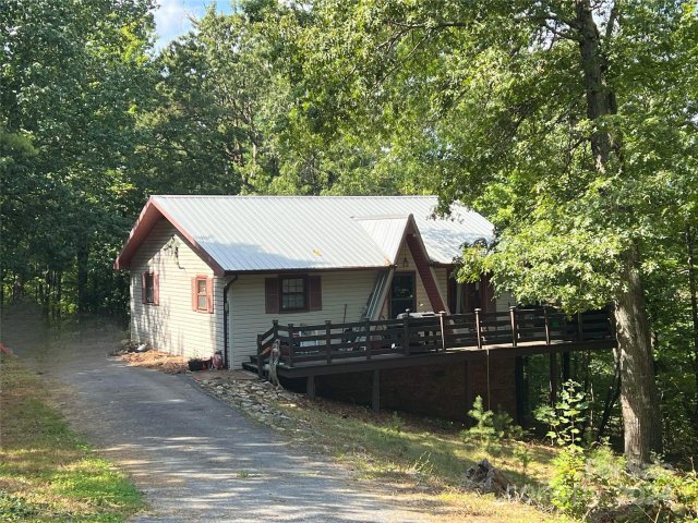 8835 Tallow Tree Road sold home in Pine Mountain Estates, Connelly Springs, NC